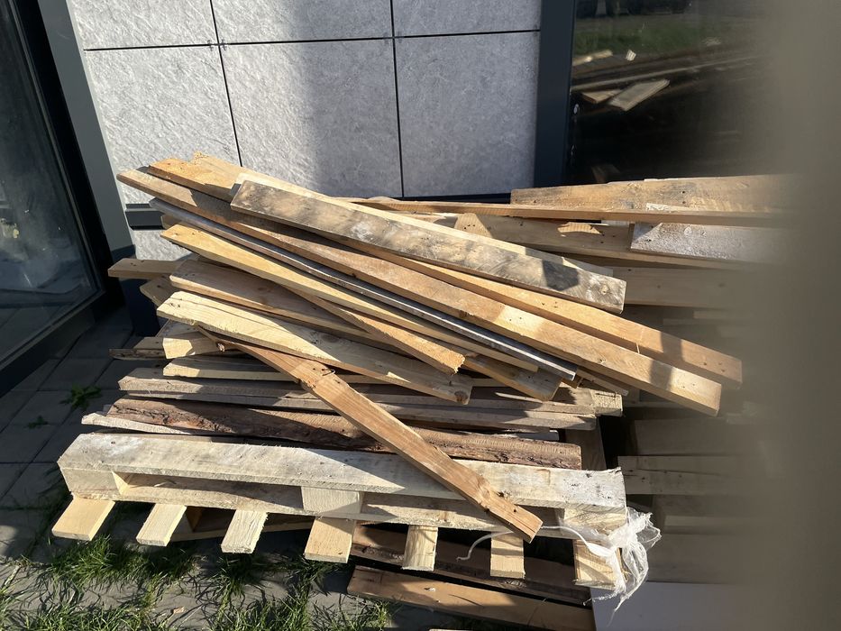 Дрова из досок поддонов