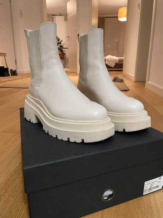 Ghete Musette alb/crem piele naturală