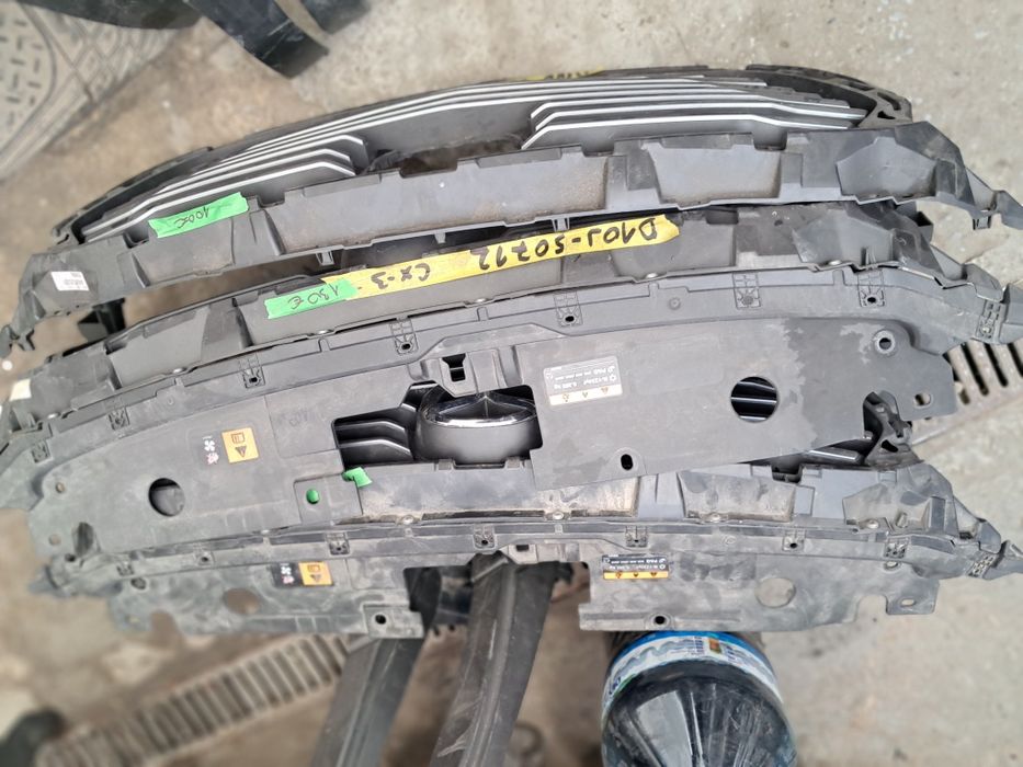 Грил решетка Mazda CX3