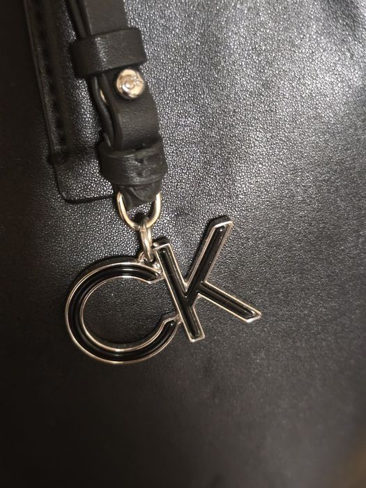 Calvin Klein оригинална голяма дамска чанта