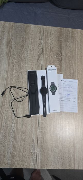 Продавам смарт часовник Samsung watch 6
