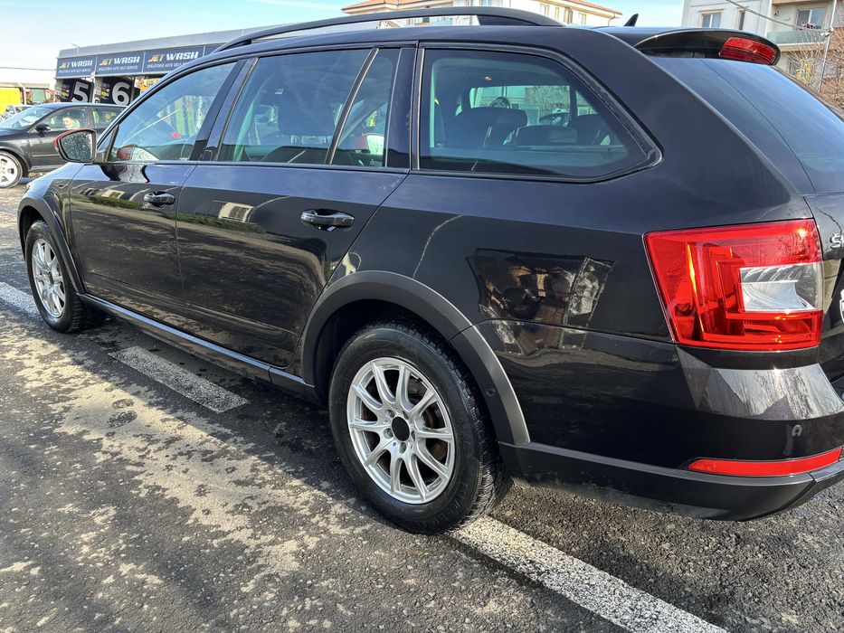 Vand Skoda Octavia Scout, 184cp