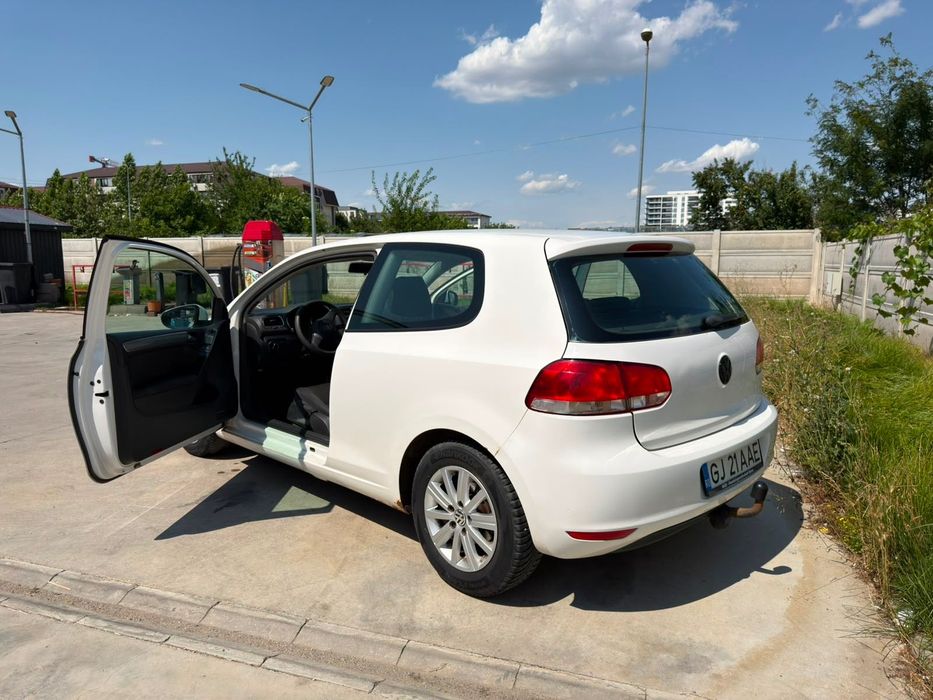 VOLKSWAGEN Golf 2010 — imagine 2