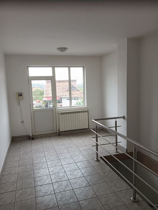 Casa P+E 229 mp 6 camere+2 bai 1000 mp teren + piscina