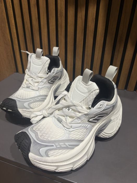 Кроссовки Balenciaga размер 40