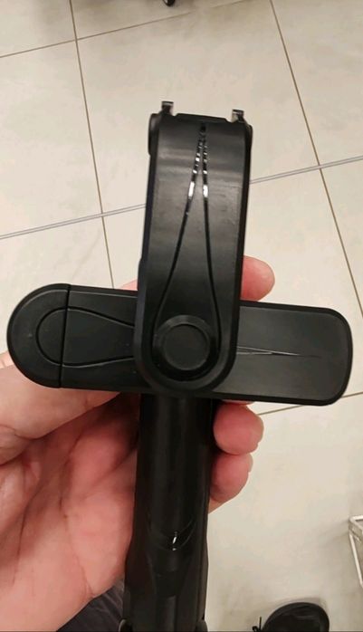 Продавам селфи стик