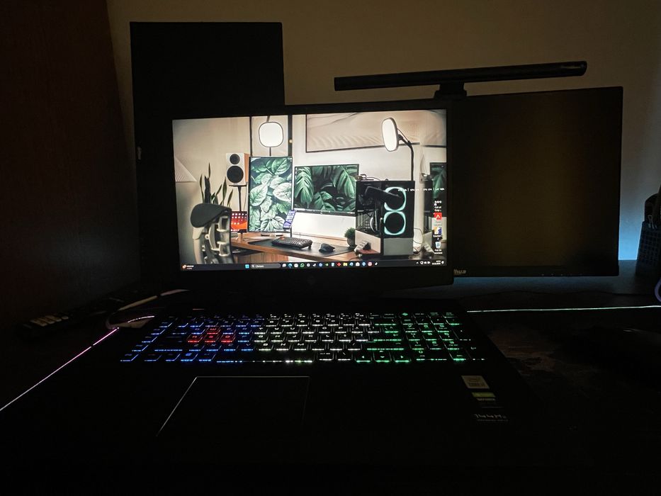 Laptop  gaming …