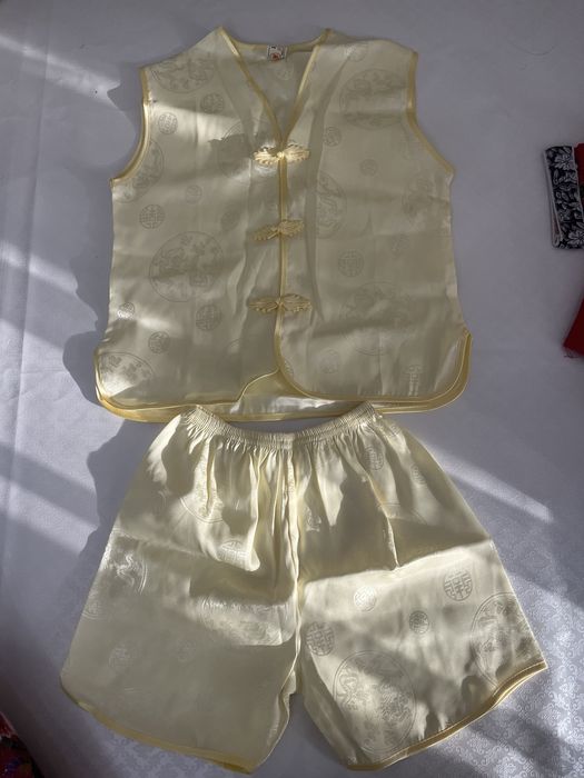 Продам новую одежду