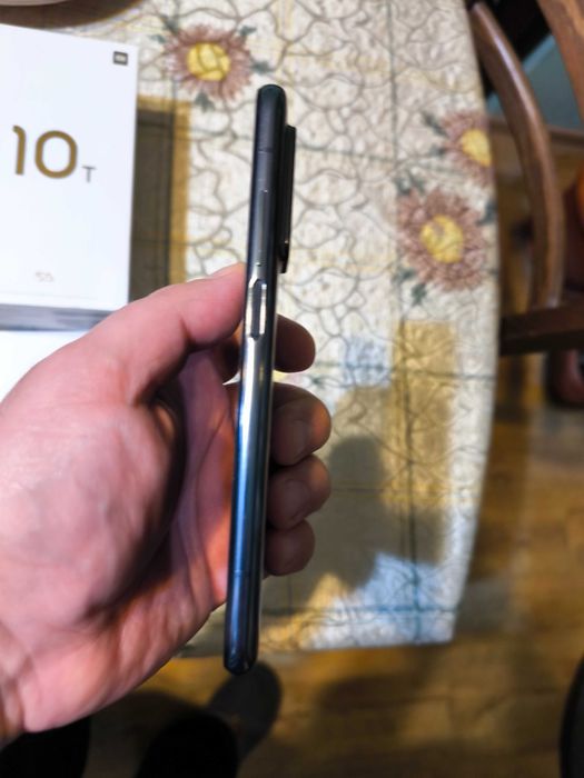 Продавам смартфон Xiaomi MI 10T