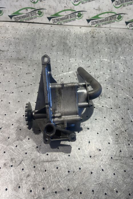 Pompa ulei 611 181 02 01 Mercedes-Benz Sprinter a 2-a generatie 906