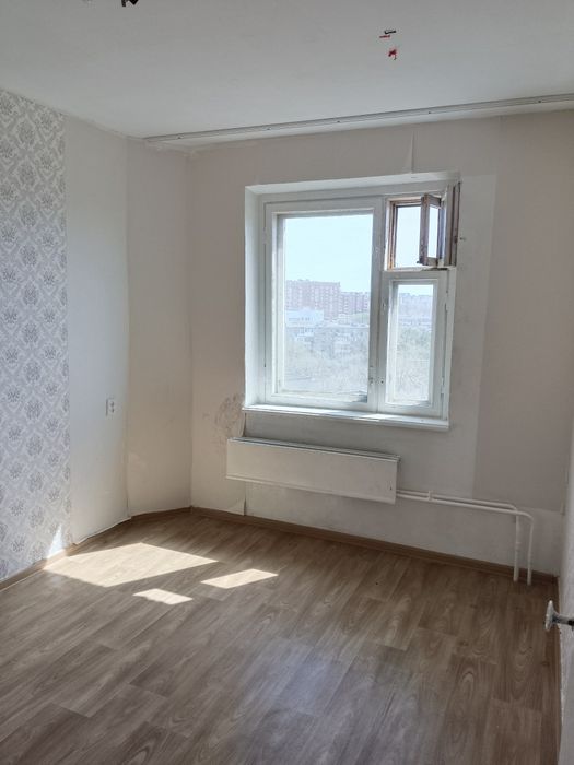 Продам 3 х комн квар. 7-30, 9 этаж.