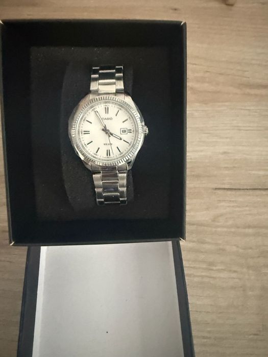 Ceas Casio dama carcasa din otel