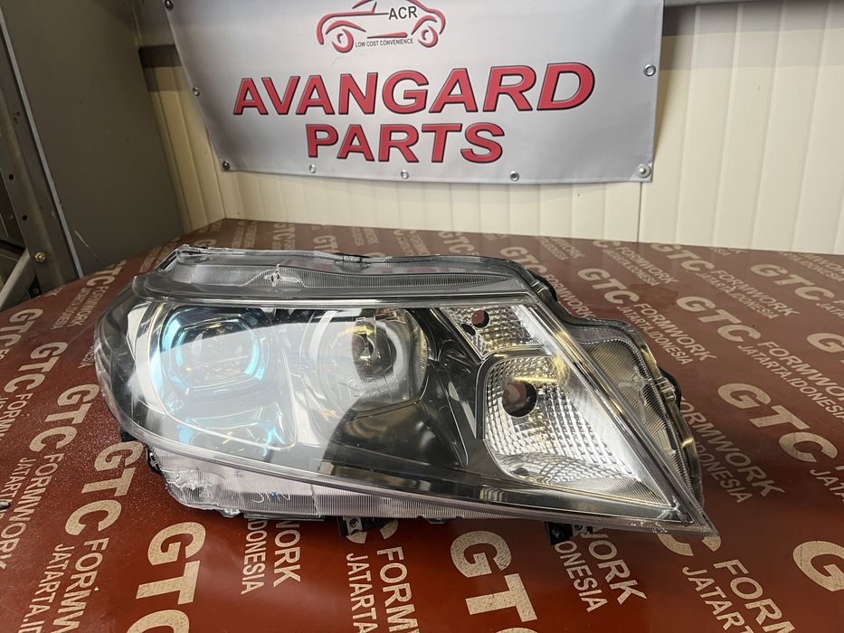 Фар Suzuki Vitara 2020г ляв и десен