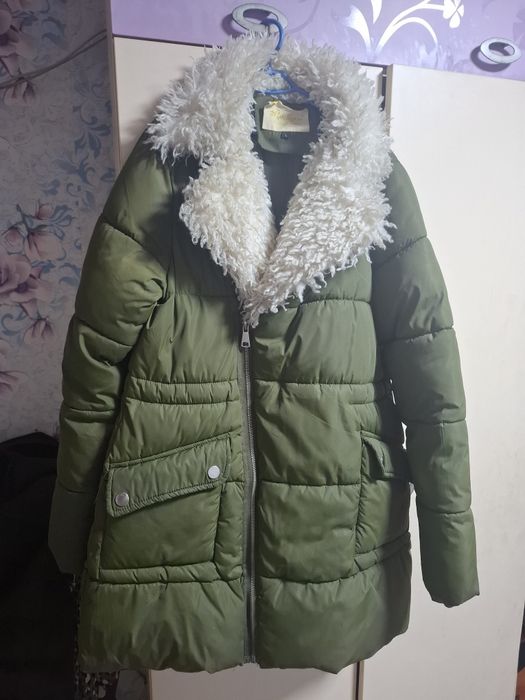 Продам женские куртки