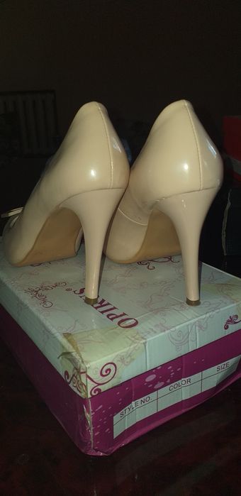 Lakirovinniy tufli 38 razmer