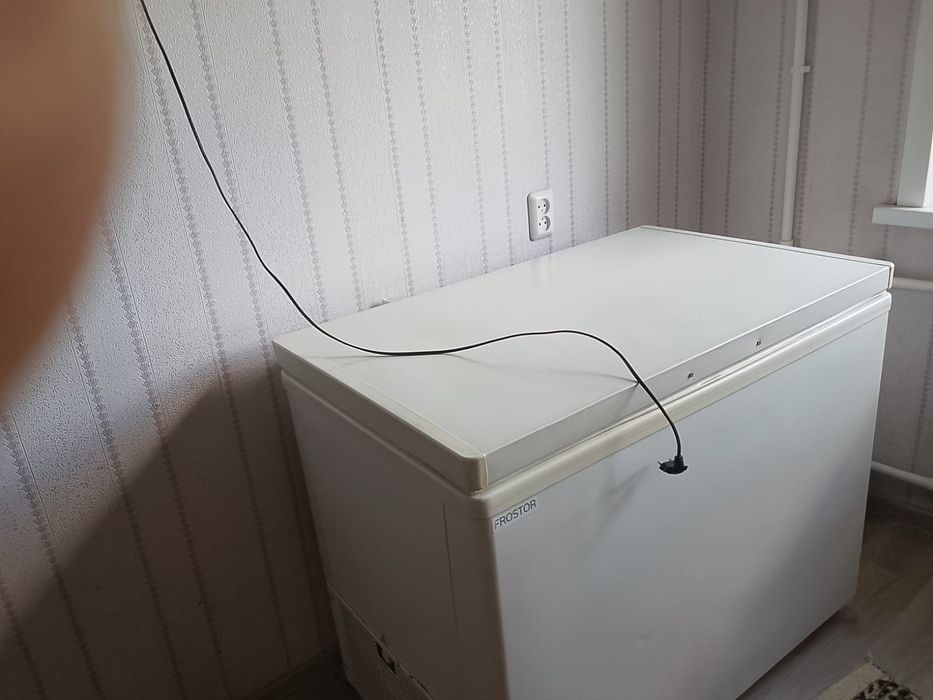 Продам морозильную камеру