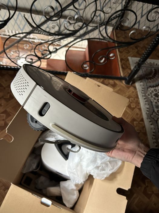 Робот-пылесос ROIDMI EVE Plus (новый, с самоочисткой)