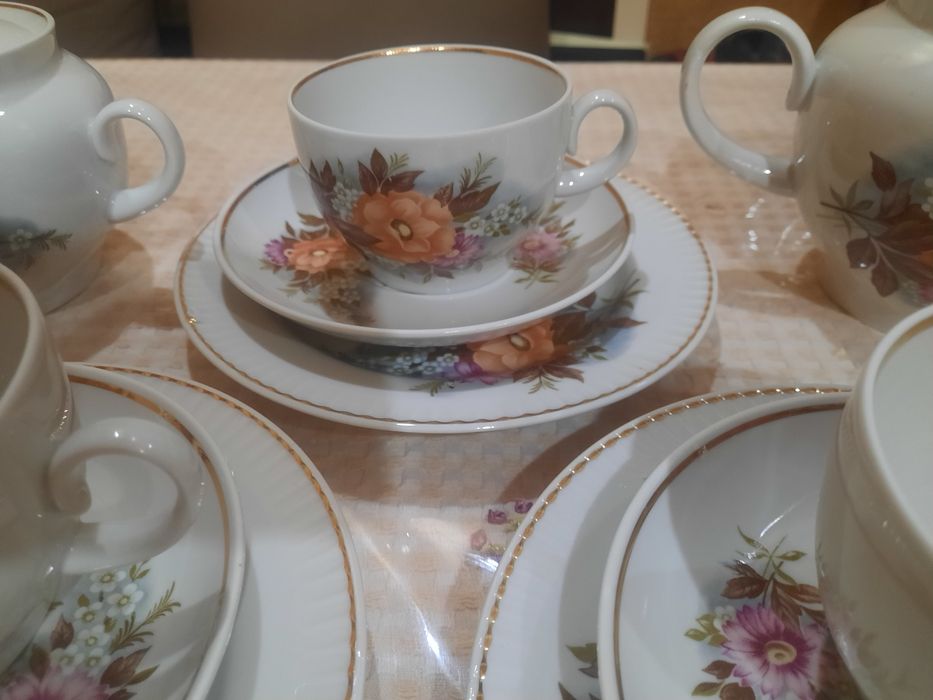 Абсолютно новый, коробочного хранения чайный сервиз на 6 персон (полны