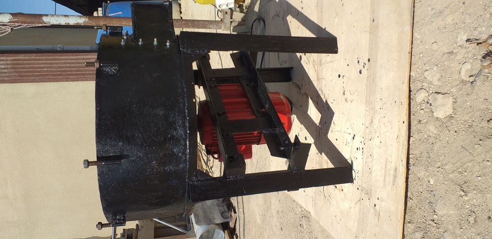 Сенодробилка для измельчения травы и сена