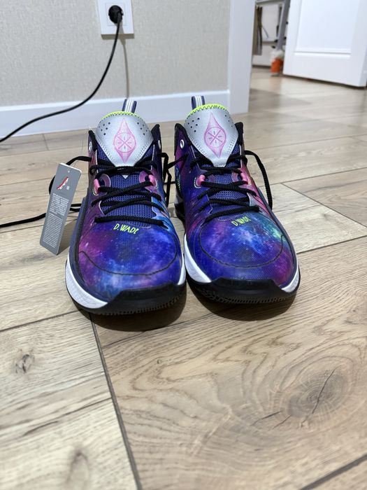 Li-Ning Wade Shadow 5 в расцветке «Galaxy»