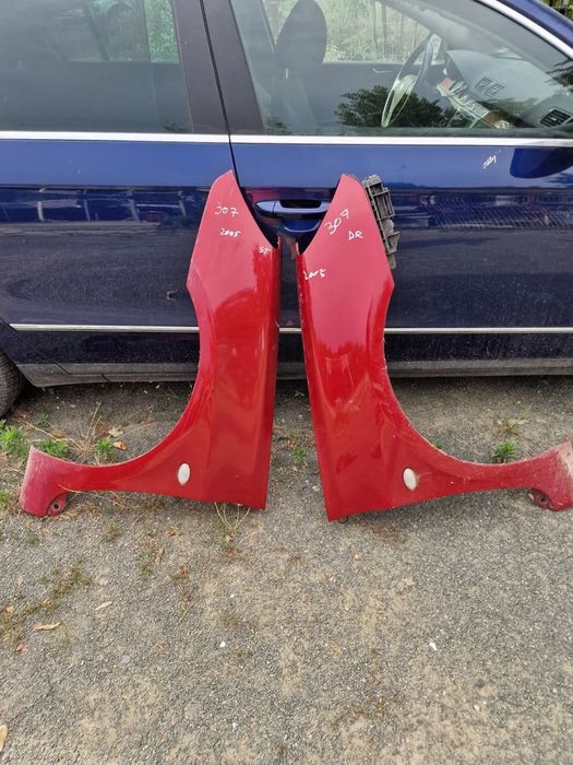 Aripa dreapta Peugeot 307 an 2001-2005