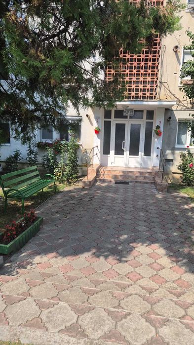 Inchiriez apartament 2 camere in zona garii