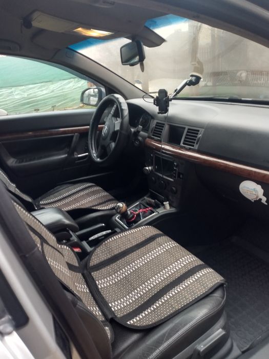 ОПЕЛ ВЕКТРА 2.2DTI- лек автомобил