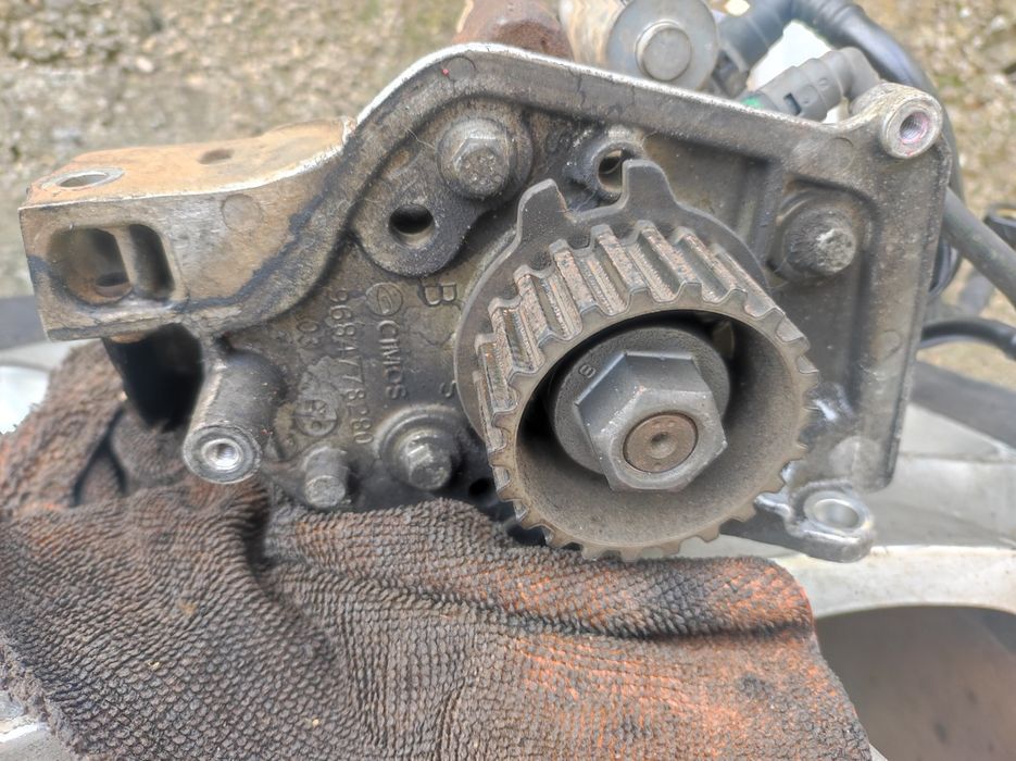 Помпа високо налягане Siemens за Пежо-308,1.6E-HDI-112к.с.