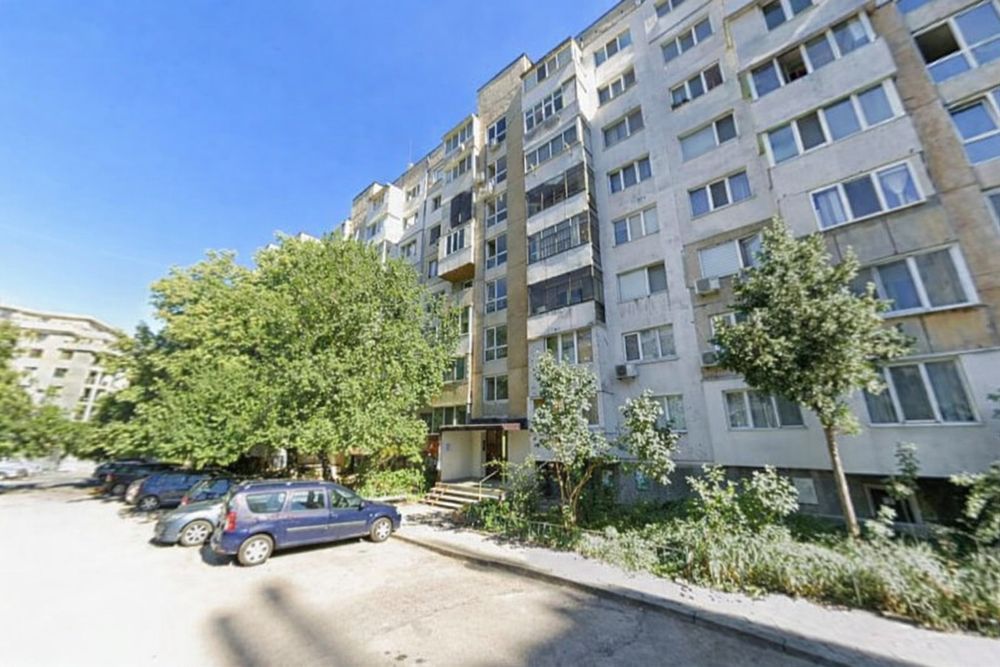 Продавам 2стаен, преустроен в тристаен апартамент в Младост 3