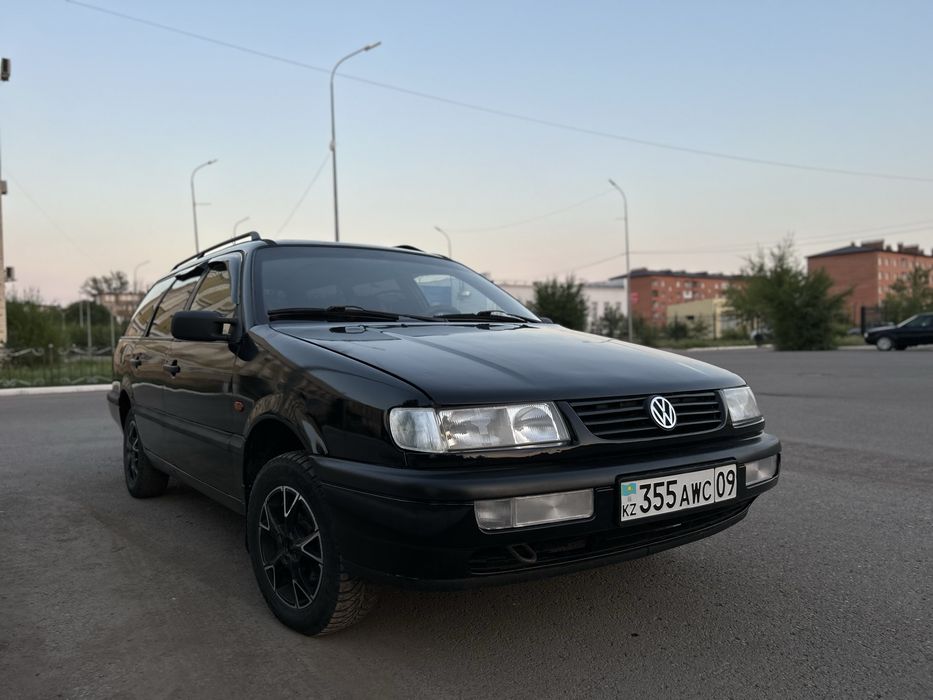 Volkswagen Passat, 1993 года