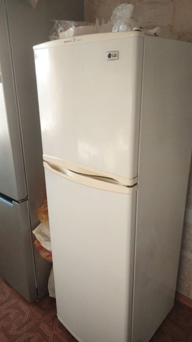 Продам холодильник
