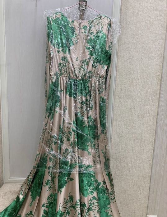 Ayollar uchun sifatli koʻylak vecherniy