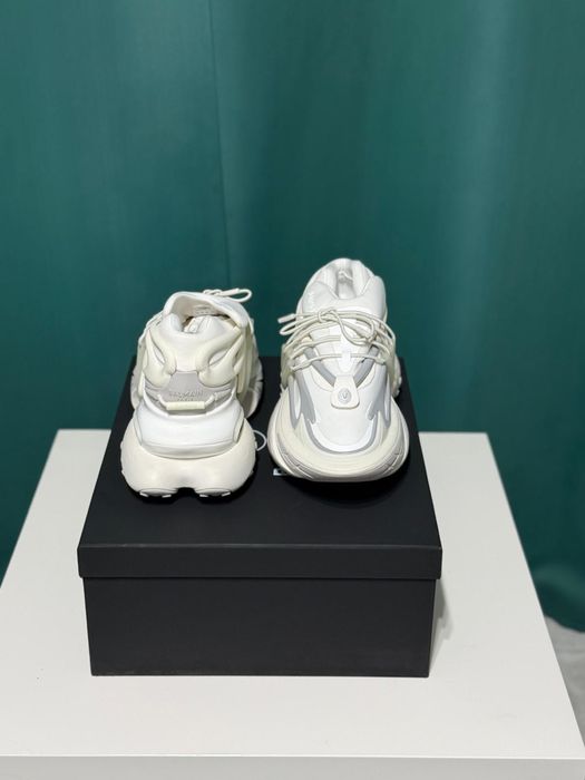 Balmain unicorn White