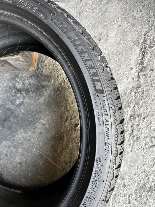 2 anvelope iarna ca NOI 275/35/19 , Michelin , DOT 2024 , 7 mm !