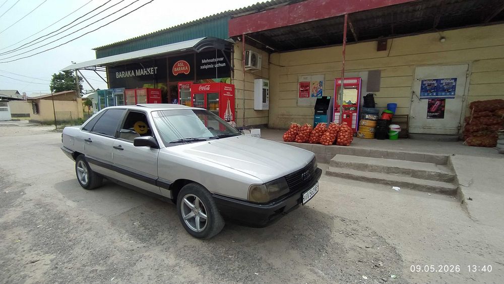 Автомобиль Ауди 100 c3