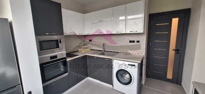 Три отделни стаи -Чайка