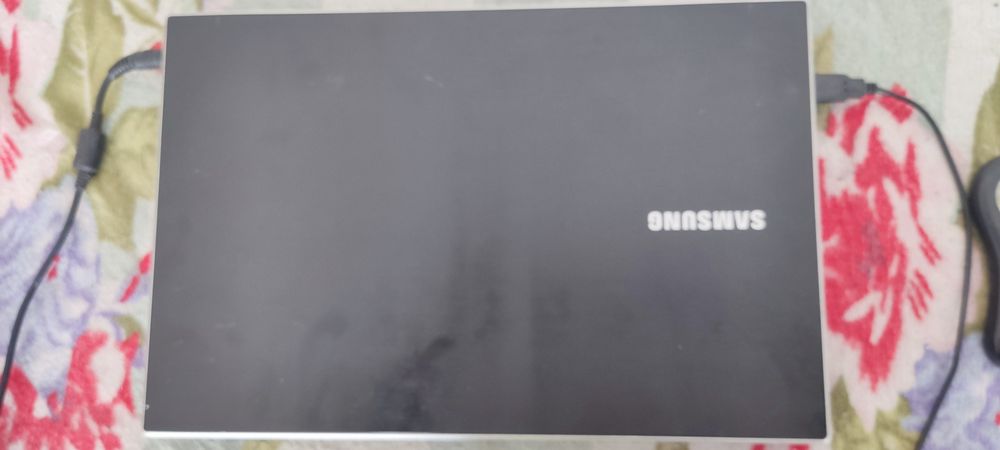 Ноутбук SAMSUNG model NP300V5AN