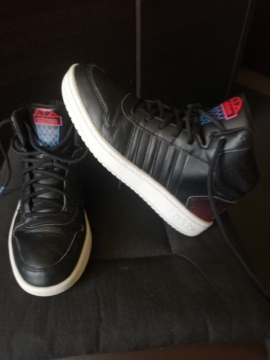 Vând ghete Adidas originale