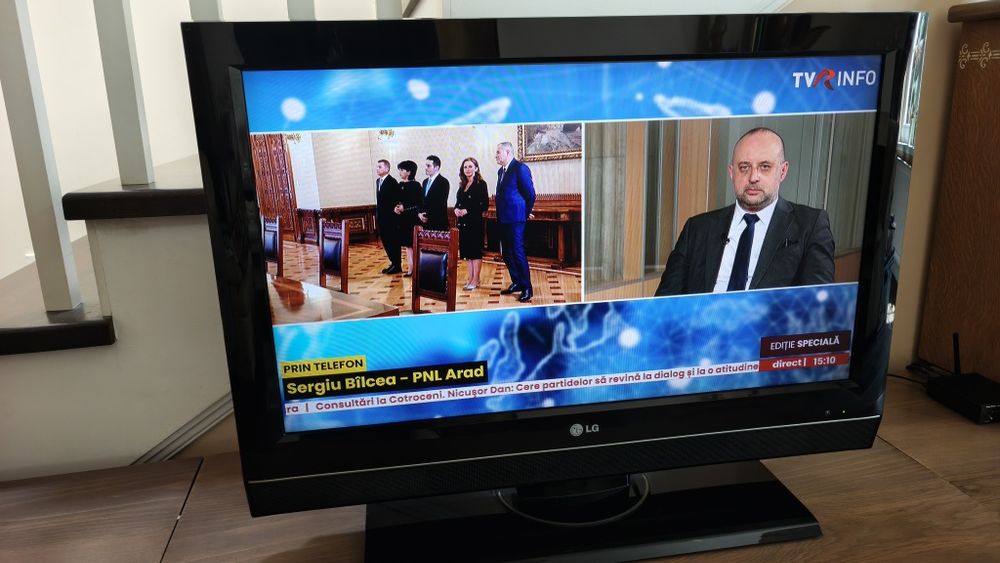 Televizor LG, 81 cm, telecomandă originală, perfect funcțional