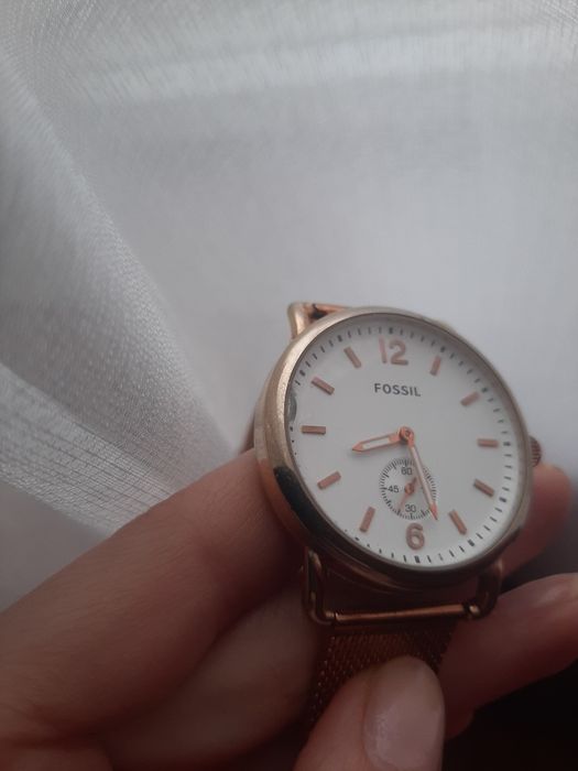 Ceas Fossil Rose Gold – Curea Metalică Tip Mesh – Elegant/Dama