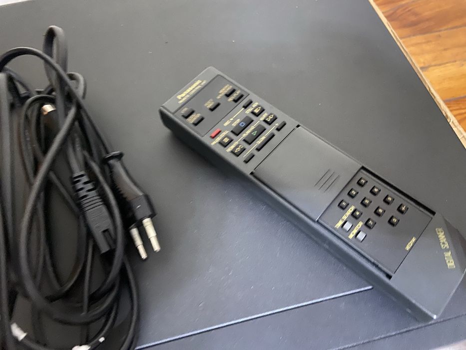 Видеомагнитафон Panasonic