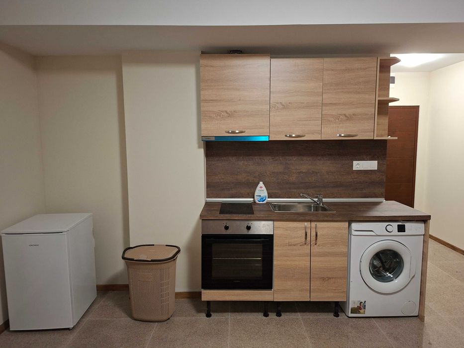 Давам под наем едностаен 45 кв.м. 400 €, кв. Витоша