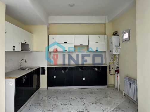 Сдаеться целый этаж в б/ц ул Самарканд дарвоза 750 кв+подвал 250 кв