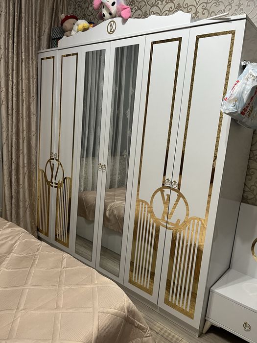 Спальный гарнитур