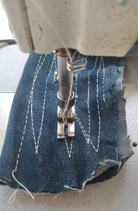 Тикув машинаси Чоклари яхши. (швейн. машина)  ZOJE сотилади. Нархига к