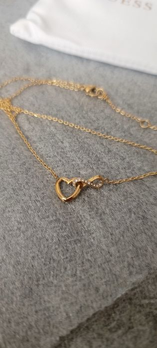 Ново оригинално колие Guess