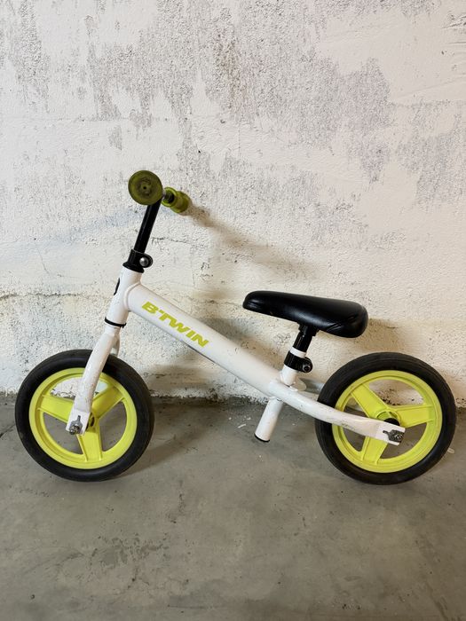 Vand 2 bicicletw de copii marca BTWIN  cu si fara pedale