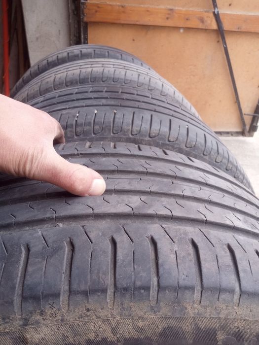 Летни Гуми Комплект 4 Броя 215/55 х 17" Цола  Запазени