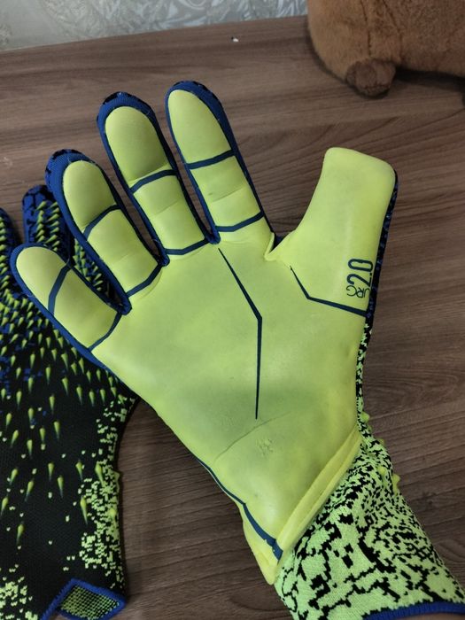 Перчатки придатары