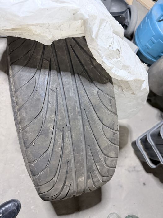 245/40/19 летние резины